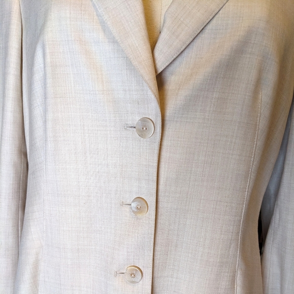 Escada Blazer New Wool Blend W/ Decorative Collar in Creamy Beige Women's 12. - Picture 3 of 12